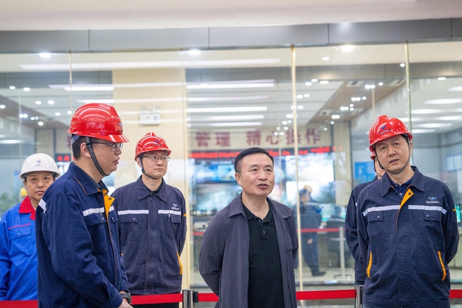 擘畫(huà)藍(lán)圖啟新程 接續(xù)奮斗書(shū)華章——釩鈦科技煉鐵廠(chǎng)7#高爐順利點(diǎn)火開(kāi)爐(圖3)