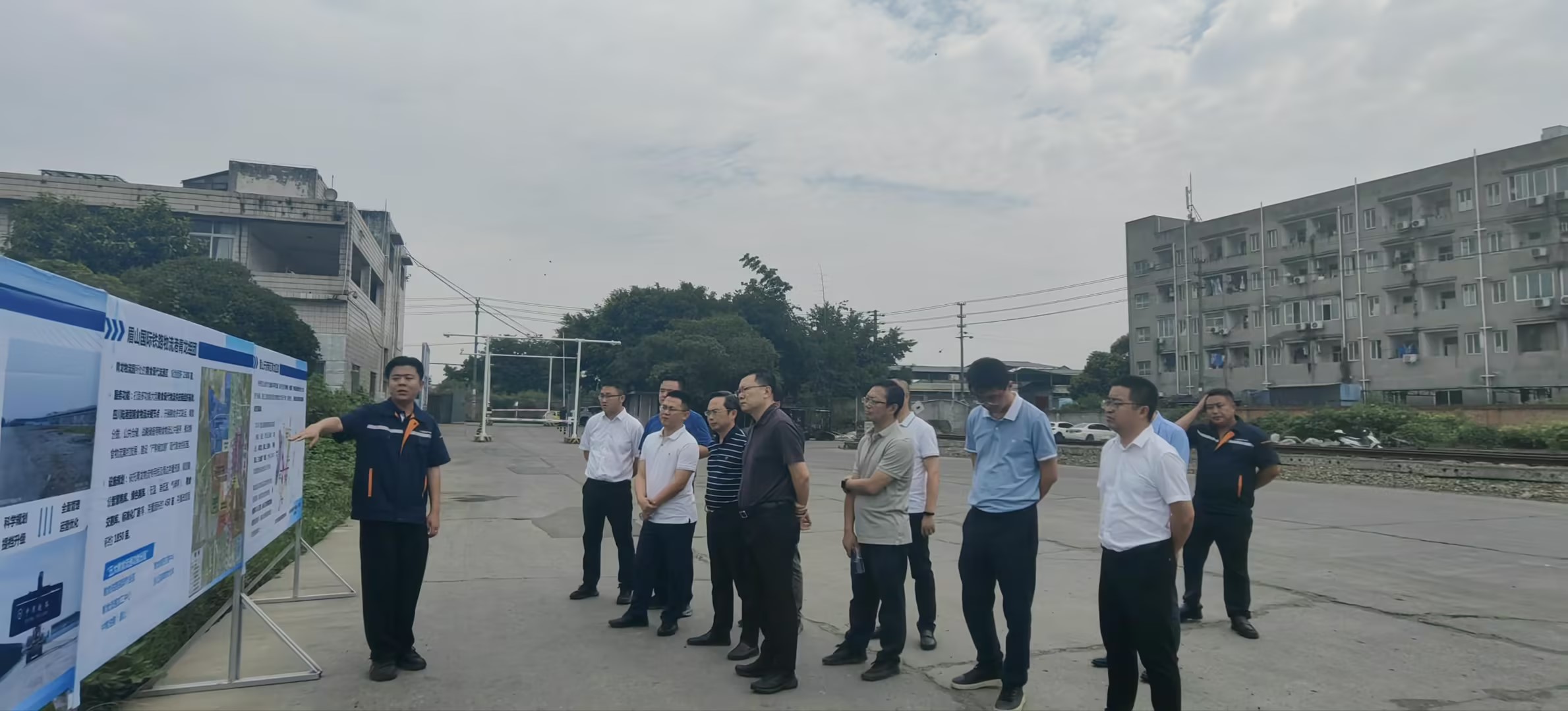 搶抓新機遇，謀求新合作，匯聚新動能——內(nèi)江考察團蒞臨通宇物流參觀交流(圖4)