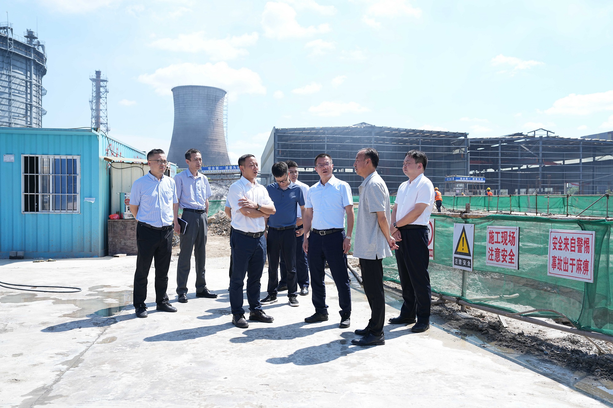 威遠縣委書記蘭徐一行蒞臨川威連界基地考察調(diào)研