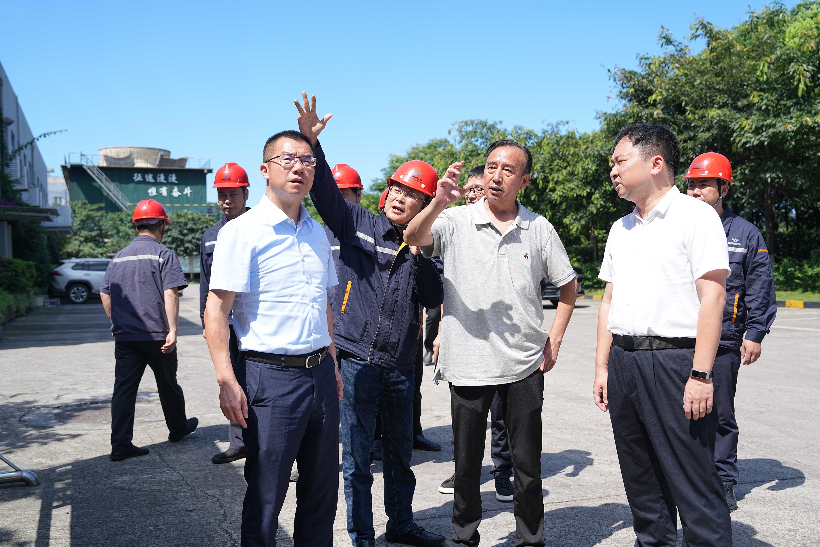 威遠(yuǎn)縣委書記蘭徐一行蒞臨川威連界基地考察調(diào)研(圖3)