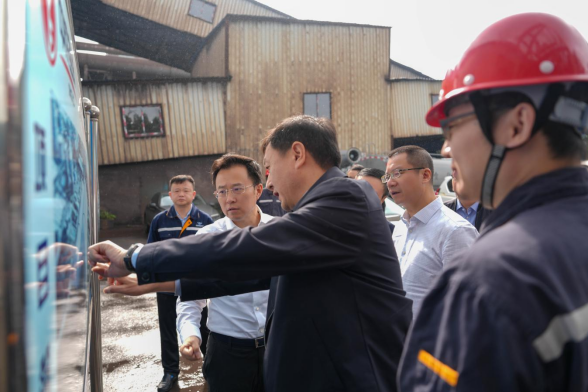 畢勝副市長(zhǎng)帶隊(duì)到川威關(guān)心企業(yè)發(fā)展(圖2) 畢勝副市長(zhǎng)帶隊(duì)到川威關(guān)心企業(yè)發(fā)展(圖2)