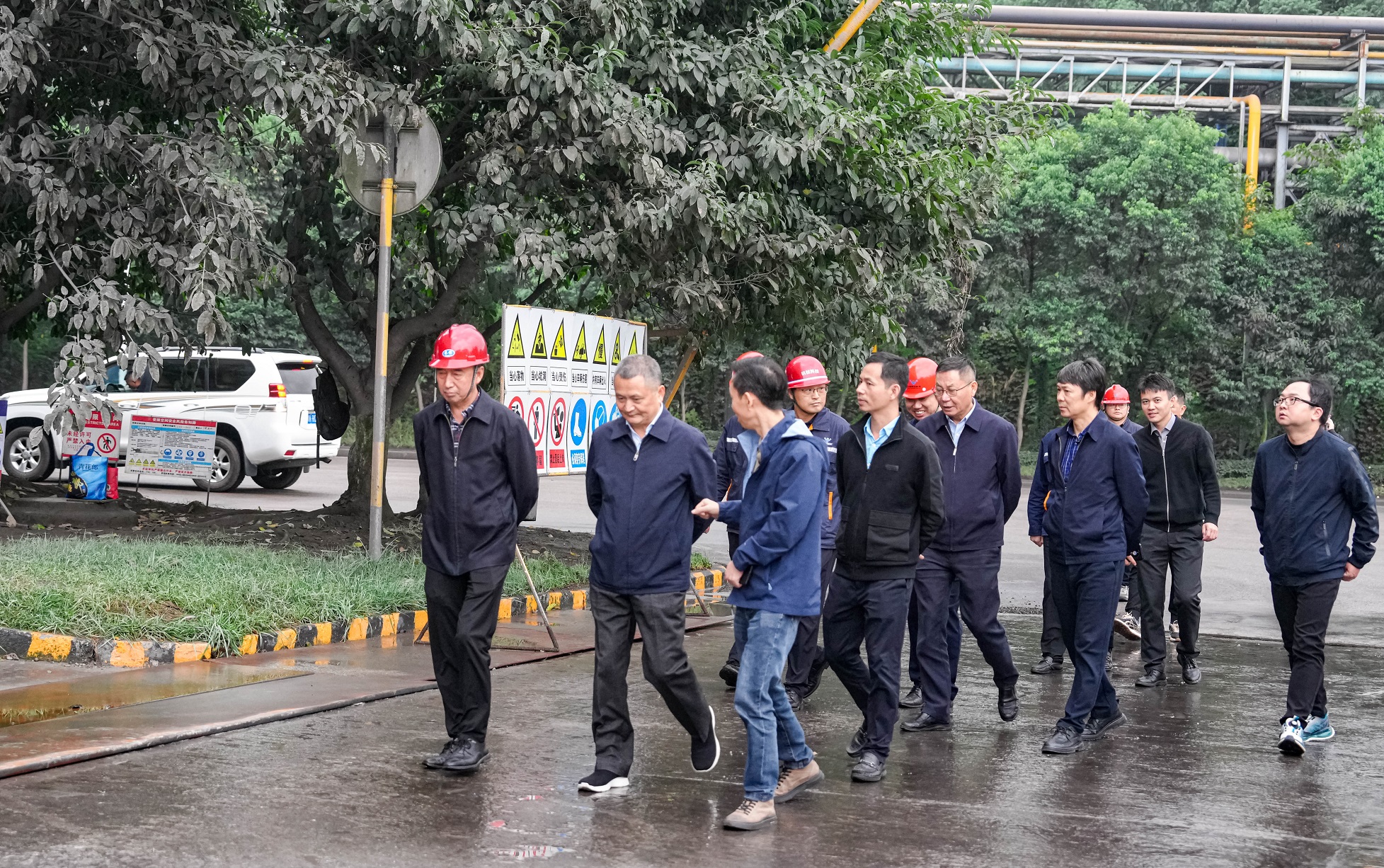 市人大常委會副主任曾云忠到川威調(diào)研督導(dǎo)超低排放改造推進情況(圖2)