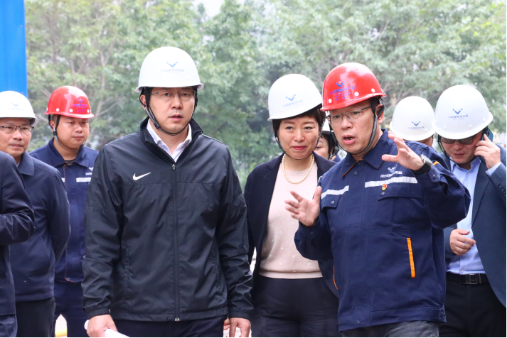 落實超低排放改造  推動行業(yè)綠色發(fā)展 ——內江市委副書記路松明一行蒞臨星船城公司調研