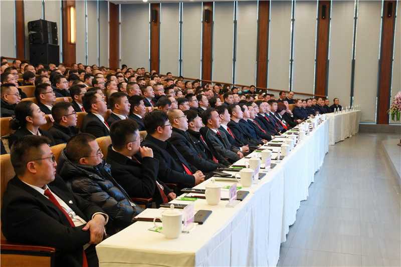 創(chuàng)造奇跡 追求卓越——川威集團(tuán)召開班組凝聚力建設(shè)交流會(huì)(圖2) 創(chuàng)造奇跡 追求卓越——川威集團(tuán)召開班組凝聚力建設(shè)交流會(huì)(圖2)