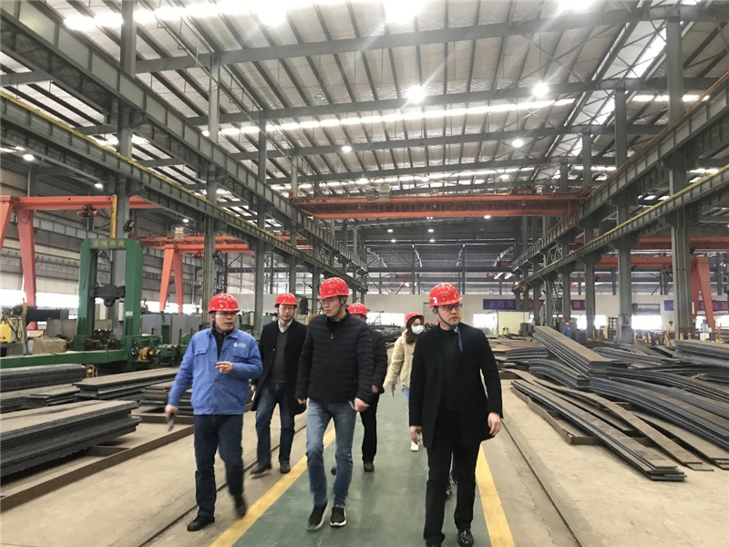 成都建工集團(tuán)到匯源裝建考察交流(圖1) 成都建工集團(tuán)到匯源裝建考察交流(圖1)