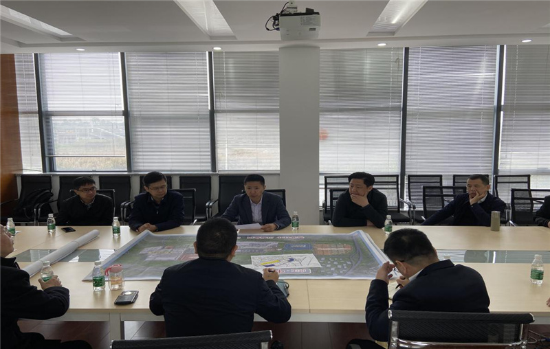 內(nèi)江市市中區(qū)區(qū)委書記馬炬一行蒞臨通宇物流渤商公司視察指導(dǎo)工作(圖2) 內(nèi)江市市中區(qū)區(qū)委書記馬炬一行蒞臨通宇物流渤商公司視察指導(dǎo)工作(圖2)