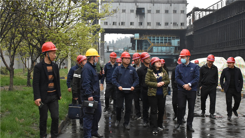 省統(tǒng)計局到川威集團博威能源調(diào)研(圖1) 省統(tǒng)計局到川威集團博威能源調(diào)研(圖1)