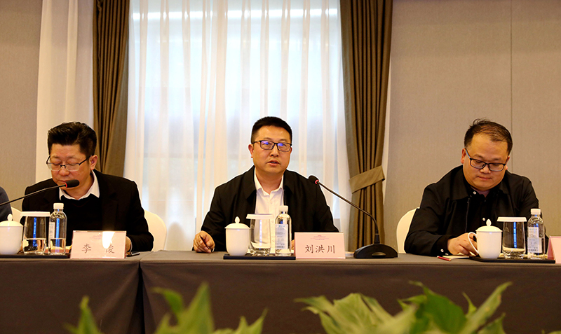 資中縣領(lǐng)導(dǎo)到川威連界生產(chǎn)基地開展專題調(diào)研(圖6) 資中縣領(lǐng)導(dǎo)到川威連界生產(chǎn)基地開展專題調(diào)研(圖6)