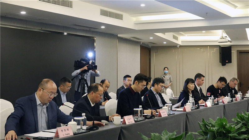 內(nèi)江市市長(zhǎng)鄭莉一行到川威集團(tuán)座談交流(圖3) 內(nèi)江市市長(zhǎng)鄭莉一行到川威集團(tuán)座談交流(圖3)