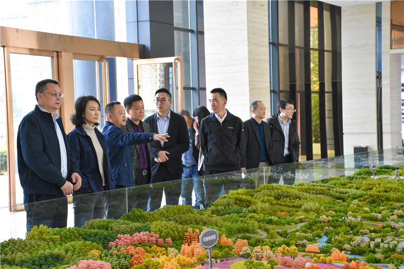 重慶輪船集團到川威連界基地調(diào)研(圖1) 重慶輪船集團到川威連界基地調(diào)研(圖1)