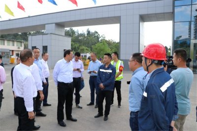 眉山市副市長冉登祥蒞臨川威集團(tuán)星船城建寶公司調(diào)研