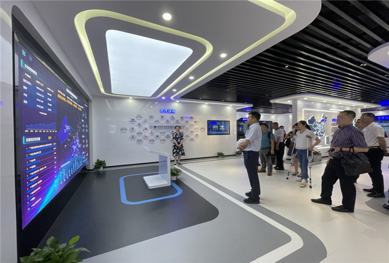 中鐵開發(fā)投資集團、中鐵八局現(xiàn)代物流、四川省川威集團、湖北交投物流舉辦交(圖1)