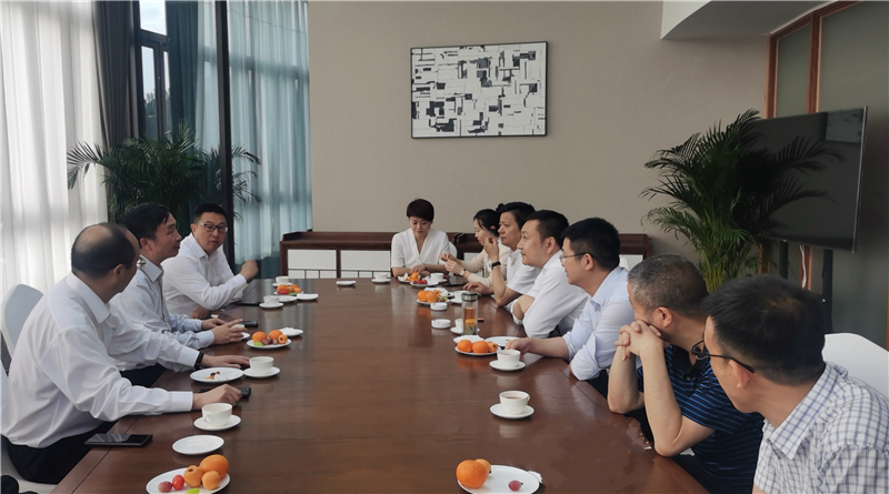 內(nèi)市經(jīng)開區(qū)黨工委書記趙永韋一行到川威調(diào)研(圖3) 內(nèi)市經(jīng)開區(qū)黨工委書記趙永韋一行到川威調(diào)研(圖3)