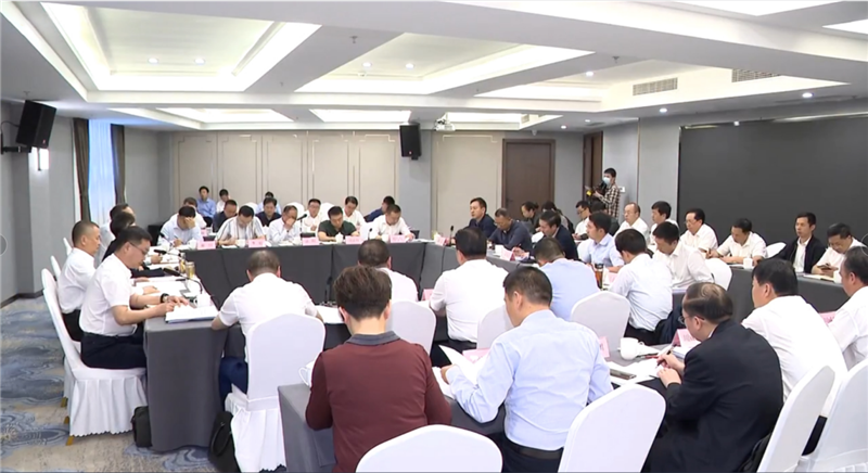 市委書(shū)記鄭莉蒞臨川威調(diào)研指導(dǎo)轉(zhuǎn)型發(fā)展工作(圖3) 市委書(shū)記鄭莉蒞臨川威調(diào)研指導(dǎo)轉(zhuǎn)型發(fā)展工作(圖3)