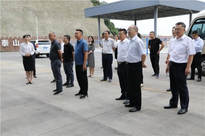 西昌市委副書記曾懷陽一行到川威調(diào)研