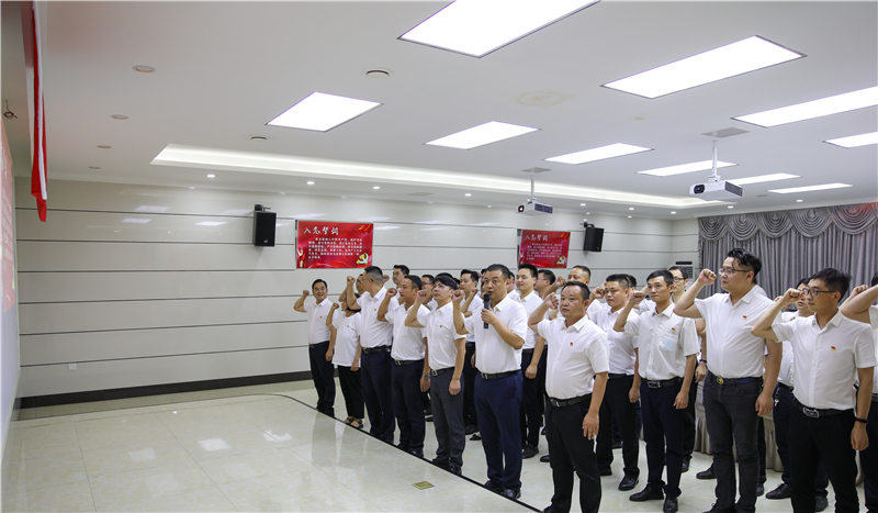 中共成渝釩鈦科技有限公司委員會(huì)召開(kāi)“鑄紅色品格 迎建黨百年”座談會(huì)(圖4) 中共成渝釩鈦科技有限公司委員會(huì)召開(kāi)“鑄紅色品格 迎建黨百年”座談會(huì)(圖4)