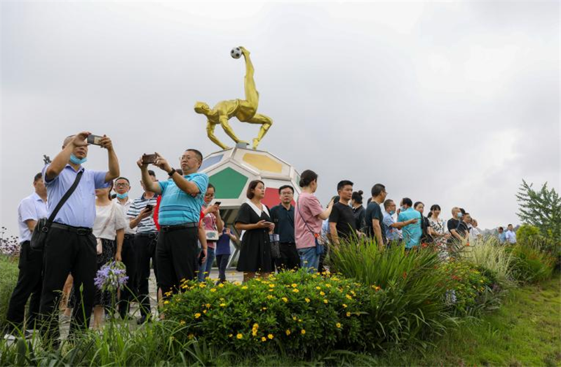 內(nèi)江市總工會組織直屬企業(yè)主席來川威參觀學(xué)習(xí)(圖2) 內(nèi)江市總工會組織直屬企業(yè)主席來川威參觀學(xué)習(xí)(圖2)