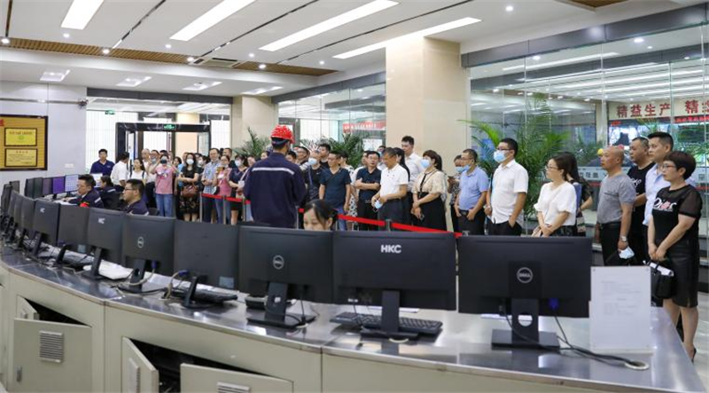 內(nèi)江市總工會組織直屬企業(yè)主席來川威參觀學(xué)習(xí)(圖3) 內(nèi)江市總工會組織直屬企業(yè)主席來川威參觀學(xué)習(xí)(圖3)