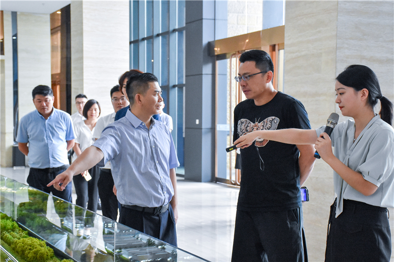 深圳市怡亞通物流到川威連界基地調(diào)研(圖1) 深圳市怡亞通物流到川威連界基地調(diào)研(圖1)