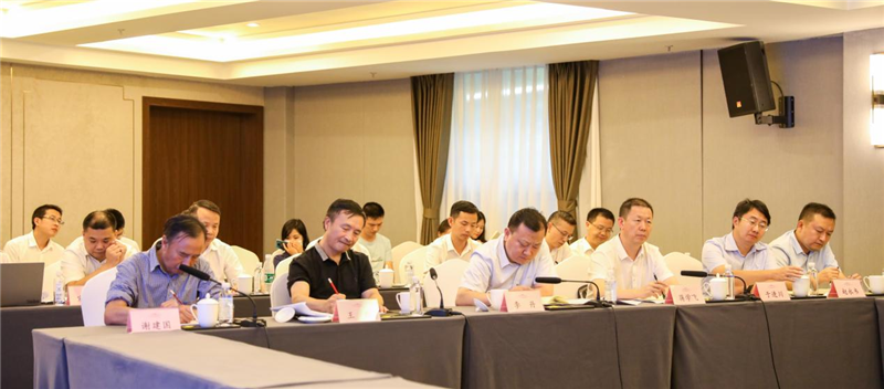 四川省委省政府決策咨詢委員會(huì)到川威集團(tuán)交流調(diào)研(圖3) 四川省委省政府決策咨詢委員會(huì)到川威集團(tuán)交流調(diào)研(圖3)