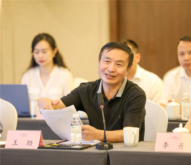 四川省委省政府決策咨詢委員會(huì)到川威集團(tuán)交流調(diào)研(圖5) 四川省委省政府決策咨詢委員會(huì)到川威集團(tuán)交流調(diào)研(圖5)