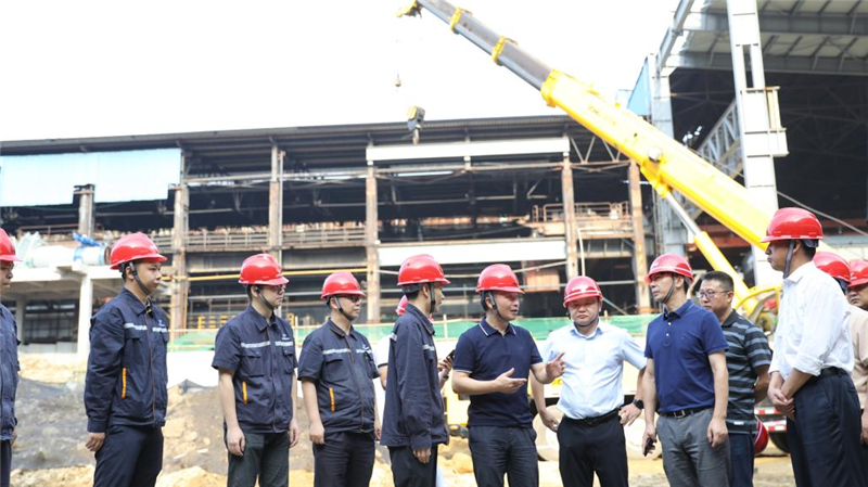 國慶佳節(jié)！川威集團董事長王勁一行深入連界區(qū)域重點項目現(xiàn)場考察(圖1)